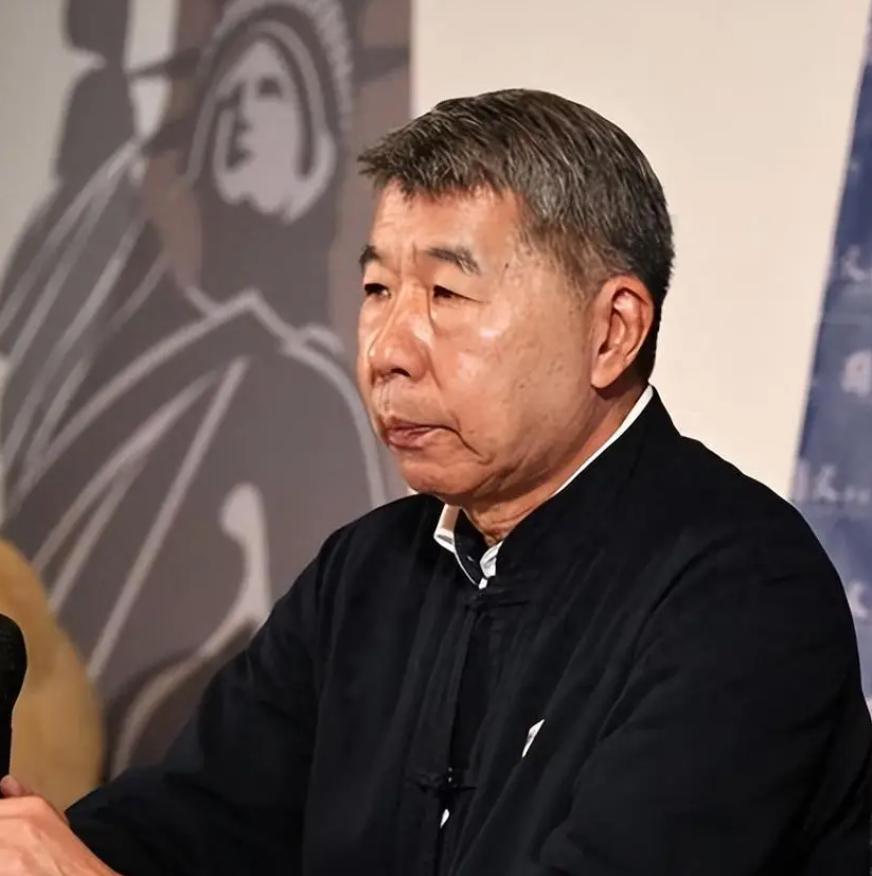 现在再回看一下当初台湾省国民党主席竞选时张亚东对郑丽文的评价，除了“直击要害”一