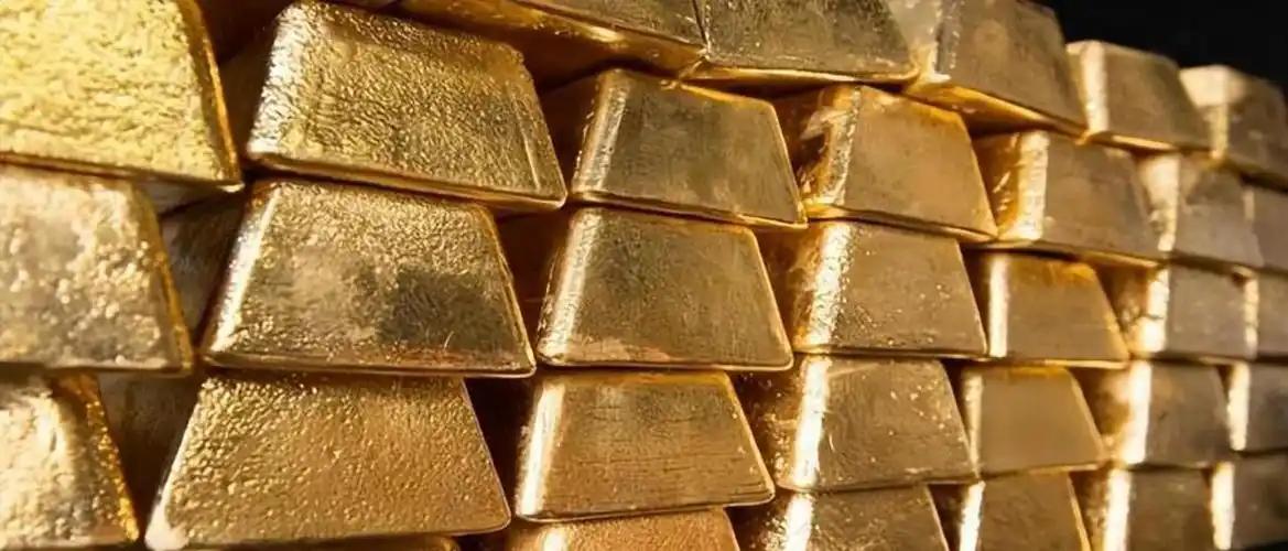 各国黄金大逃离！近日，多国开始集体"撤离"美国，把压箱底的黄金往回搬。荷兰央