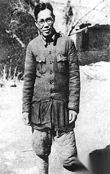 胡宗南抓到他之后，好吃好喝招待着，还专门派了个漂亮的女特务过去，想玩“美人计”。