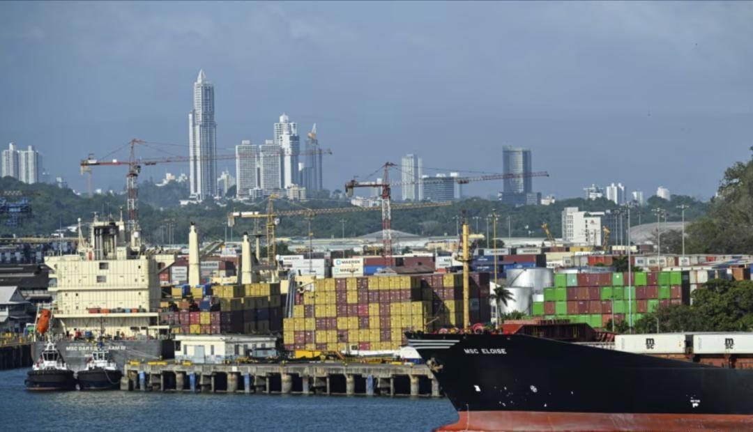 巴：把港口钥匙交出来。中：啥钥匙？巴：长和集团那两大港口的钥匙，我们最高法