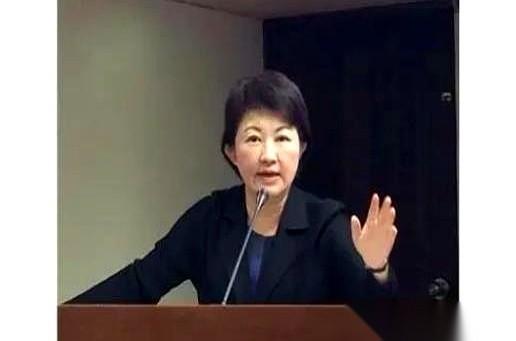 山头换了人，聪明的鸟儿，都知道要换个唱法。卢秀燕这事儿，简直就是一本活生生的职