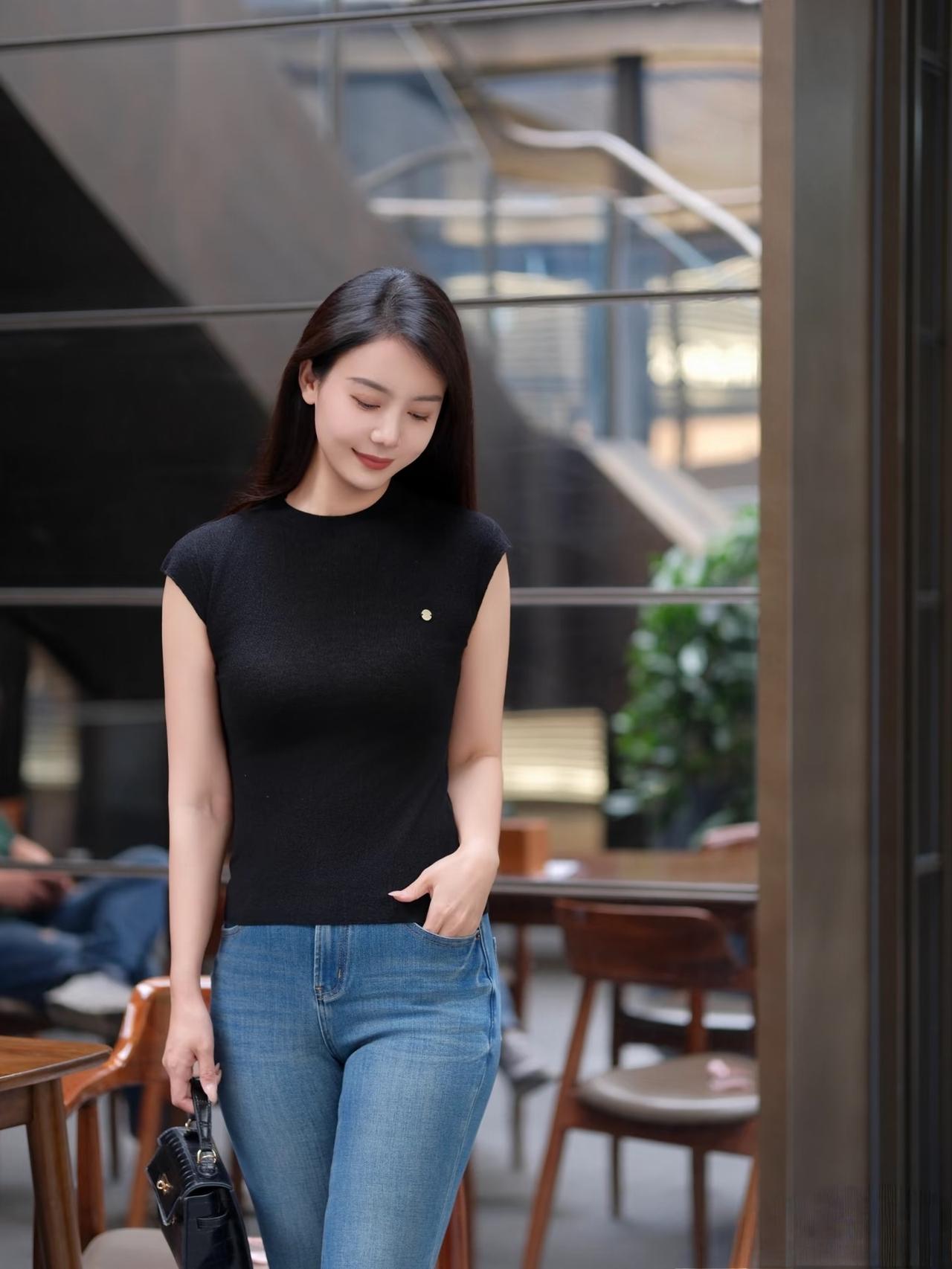 女生如何穿搭看起来时尚更有品味呢