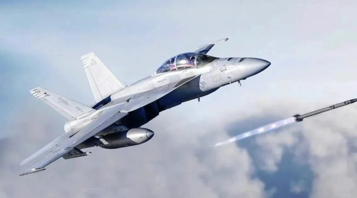 美国🇺🇸AIM-260远程空空导弹2026年将开始全面量产。根据美国军方
