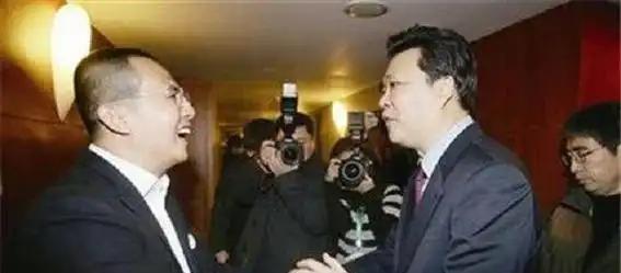 谁说有钱人好脾气？前特工洪立明给李泽楷当了11年贴身保镖，不仅日常挡险，还要承受