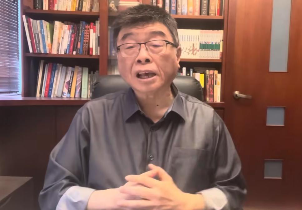 名嘴邱毅又被金溥聪提告了，起因是近日马英九基金会发生内部纷争后，执行长萧旭岑被踢