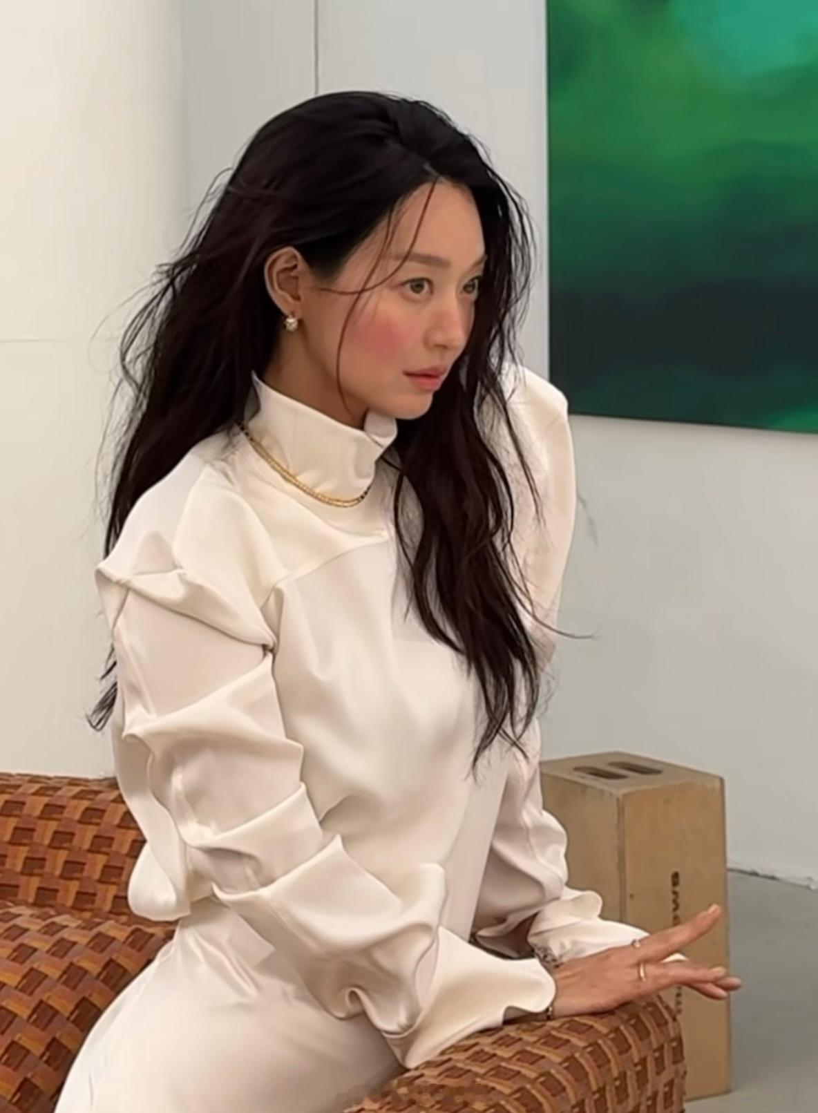 申敏儿26年春天申敏儿韩式清透妆容（图4）这太挑人了