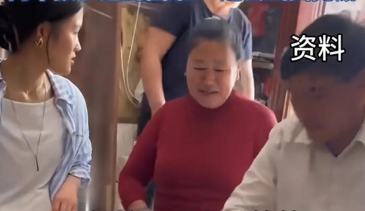 大衣哥朱之文着重强调，应当穷养子女，防止他们不劳而获。他称自己已和儿子分家，给儿