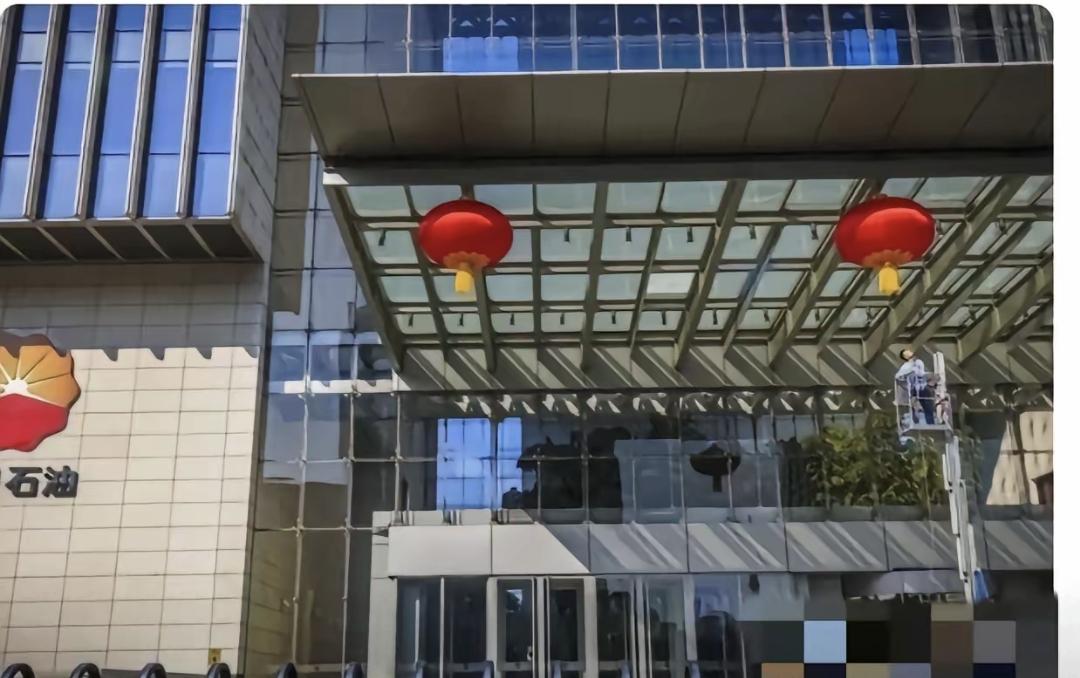 最近中石油拿到土库曼斯坦复兴气田第四阶段开发权，每年能多供100亿方气。正好卡塔