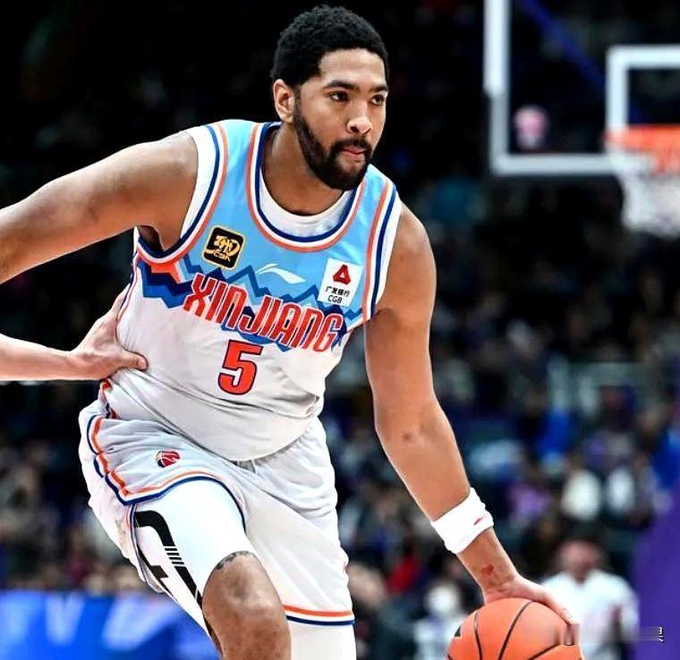 太罕见了！劳森单场送出15次助攻，新疆力克福建迎来开门红。CBA常规赛首轮继