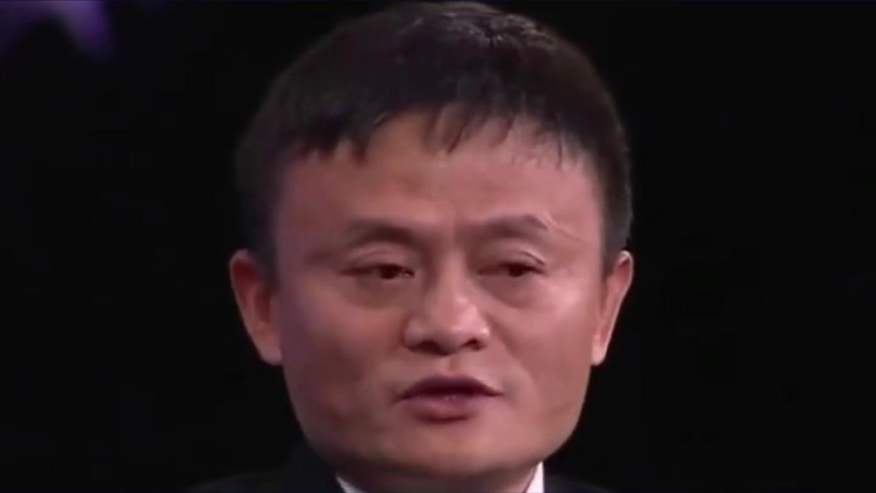 马云身边有一个叫作“首席快乐官”的人，他不只是助理，还涉足影视界，并创办了太极禅