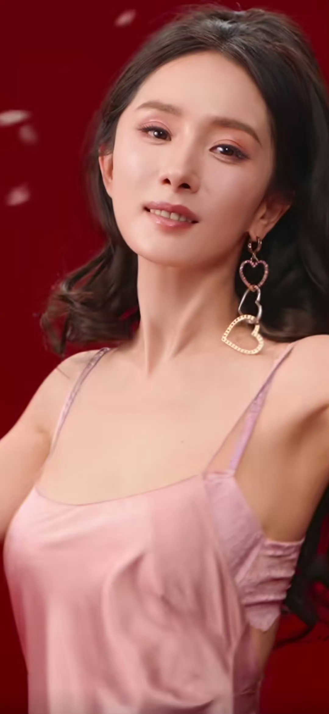 杨幂维密大片幂妈真的风情万种！全给她了[哭哭]​