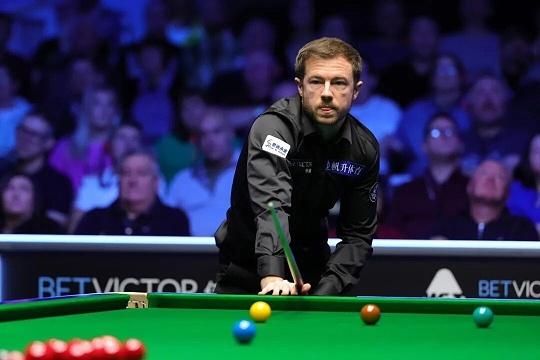 马克·艾伦是个倒霉蛋!随着杰克·利索夫斯基今天凌晨6-5击败约翰希金斯，宣告马