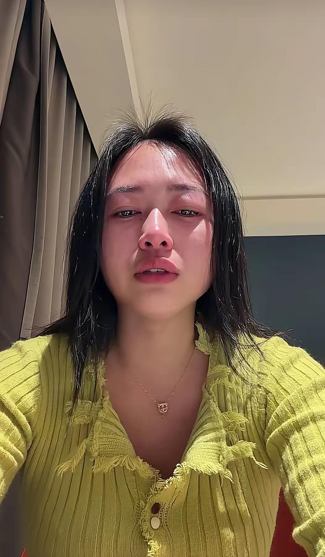 作为男人，真的能理解砸家的那个哥们的。在外面辛辛苦苦当牛马，回到家还要给老婆