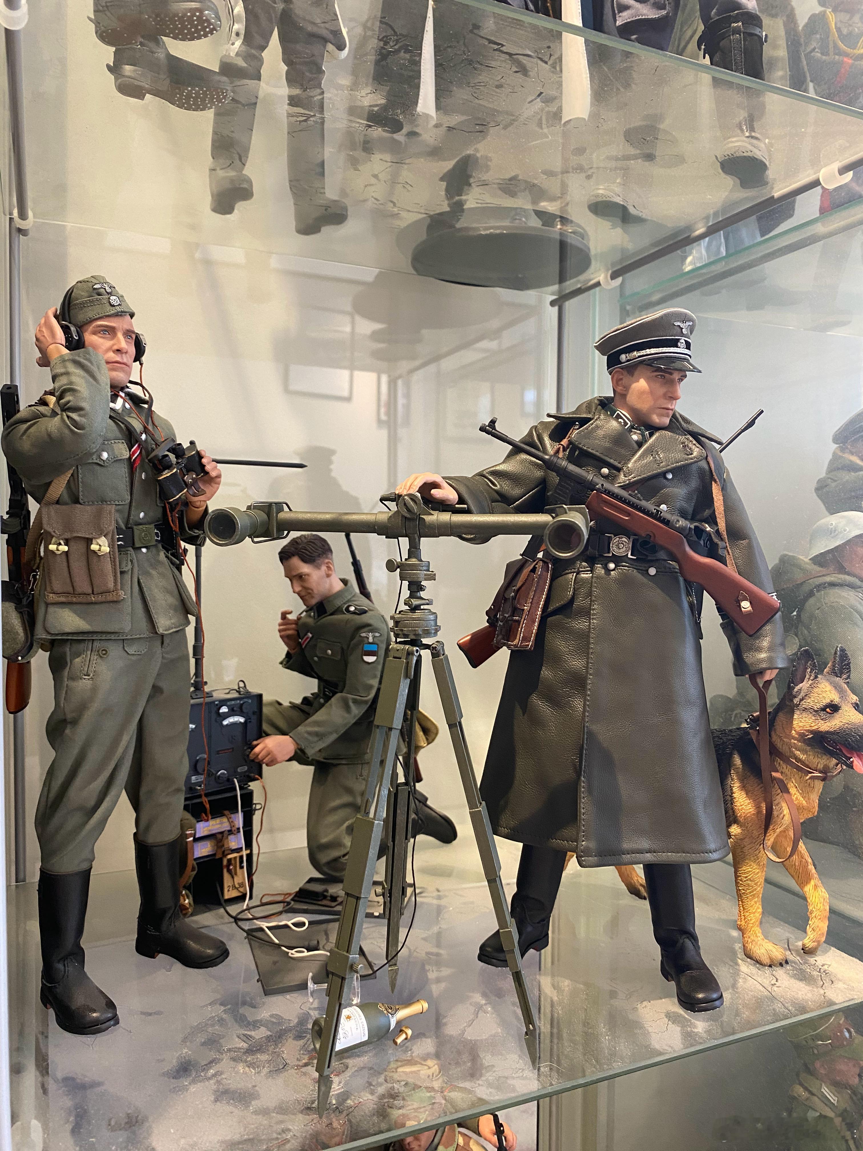 纳尔瓦1943完成。北地师一名丹麦没落贵族带着第iii装甲军的混合炮侦组​​​