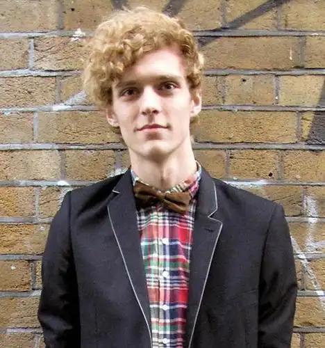 一个英国小伙去中国读书，当他呆了一周后，就直呼上当被骗了，为什么跟电视上报道的不