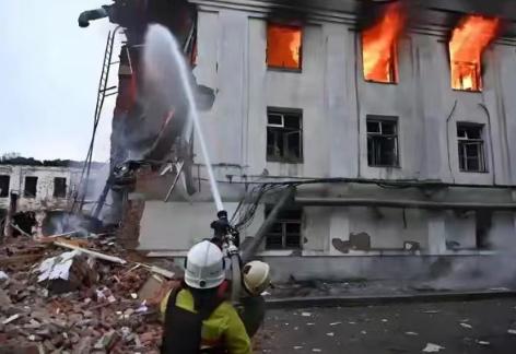 “如果俄罗斯敢对乌克兰动手，那么我就炸莫斯科，如果中国对台湾动手，那么我就炸北京