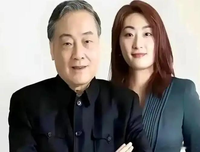 【宗馥莉被起诉后娃哈哈销量骤降！经销商担心“干不下去”】“作为经销商，我今年还干