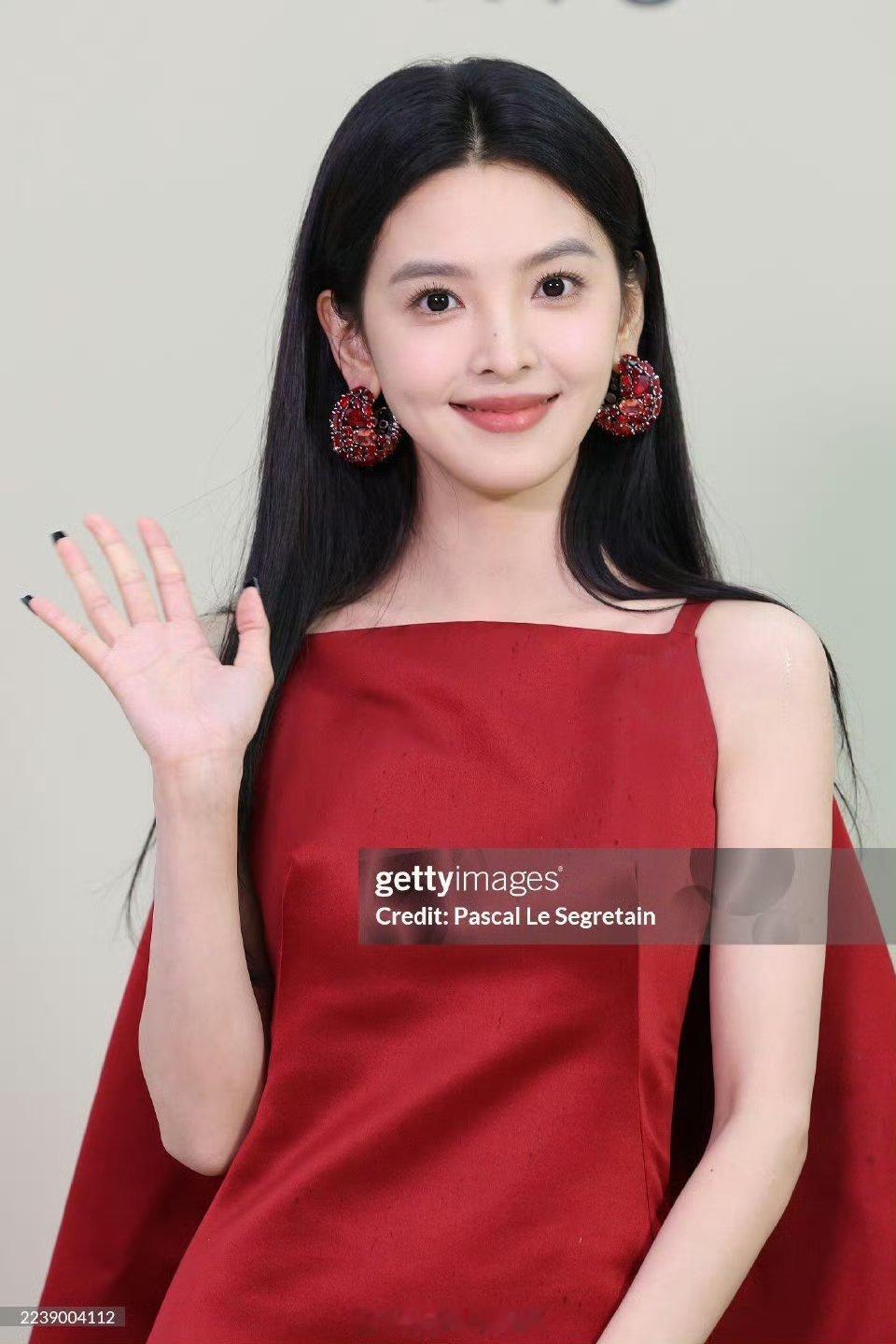 章若楠G社出图把G社干成站姐了好权威的脸​​​