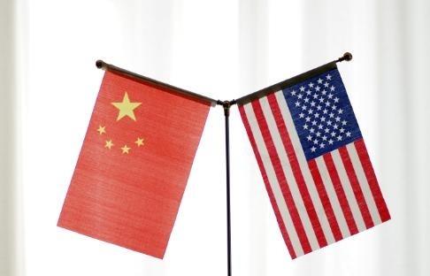 中美俄不可能三分天下。美国一极无可争议，俄罗斯在海外有大量盟友和巨大影响力，中国