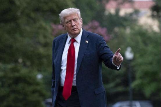 瞒不住了！美债美股遭双杀，美重磅数据造假，人民币突破6.8 2月11日