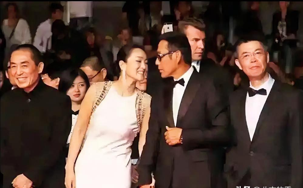 陈道明一句话，炸出巩俐37年“前夫团”！这默契绝了！巩俐笑着回一句“前夫们好