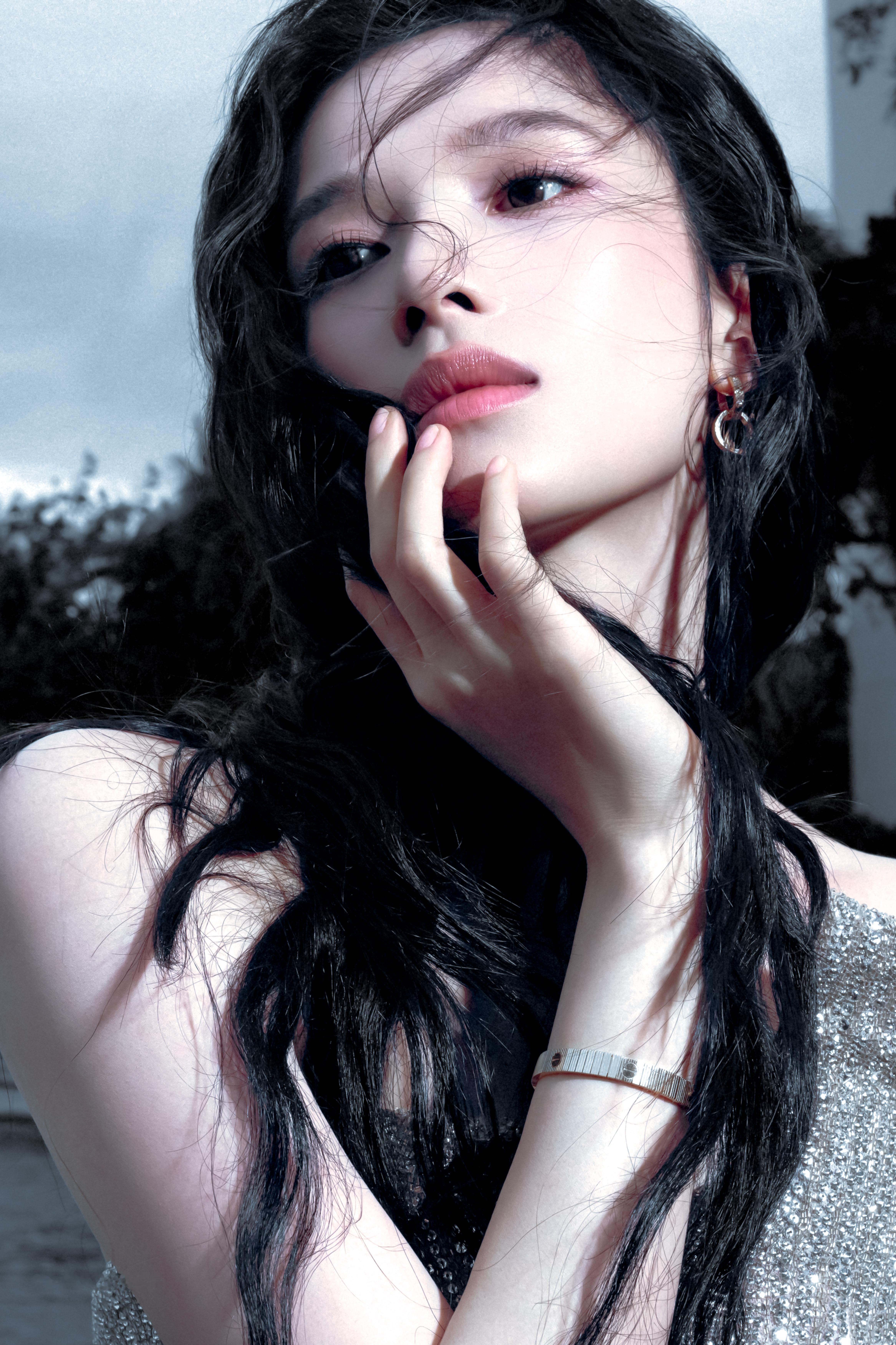 张婧仪/逐光🤍张婧仪香槟粉鱼尾裙​​​