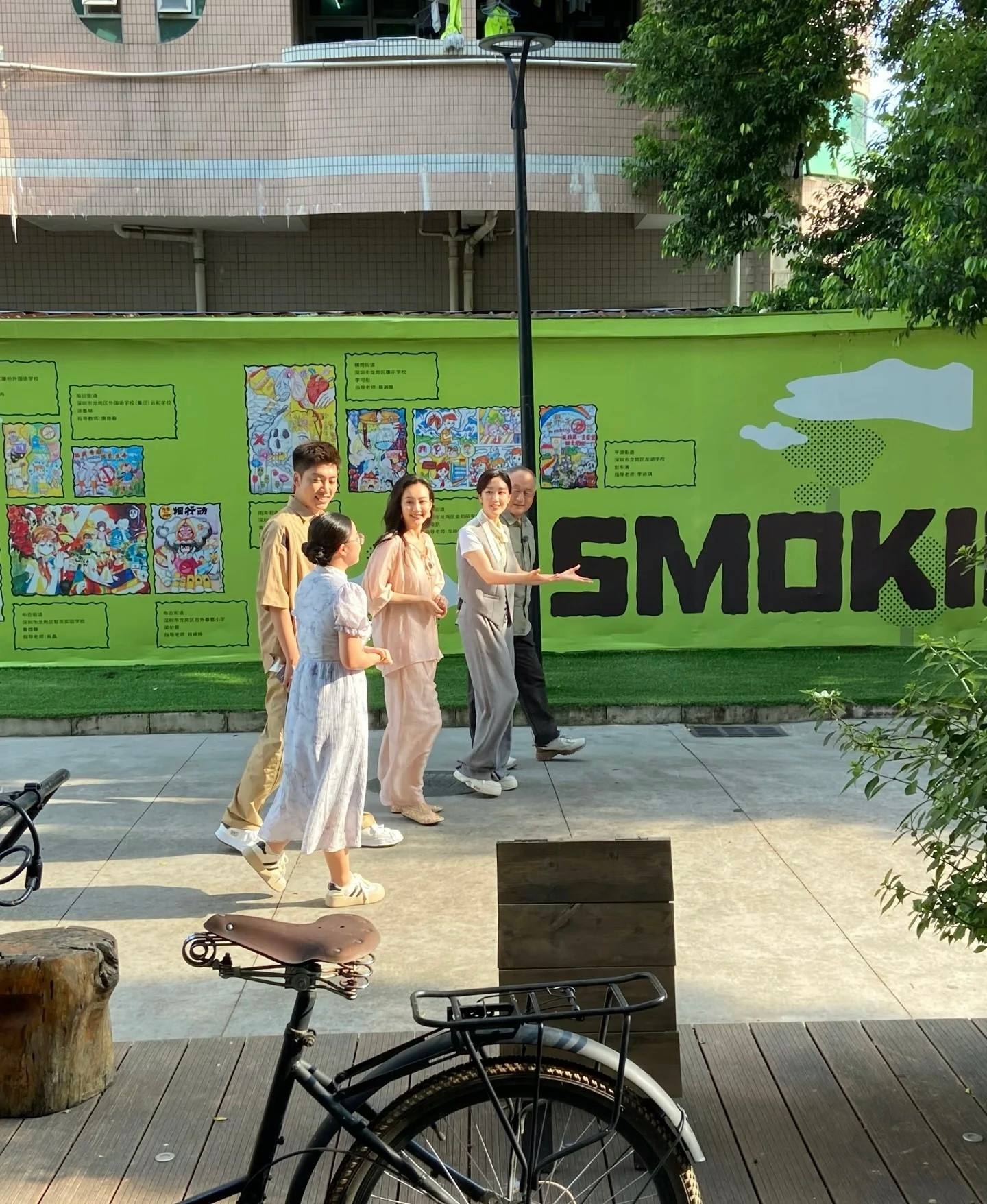 偶遇王鸥孟湛东坐地铁深圳打工人今日欧气爆棚！上班路上竟然偶遇王鸥孟湛东拍节目，
