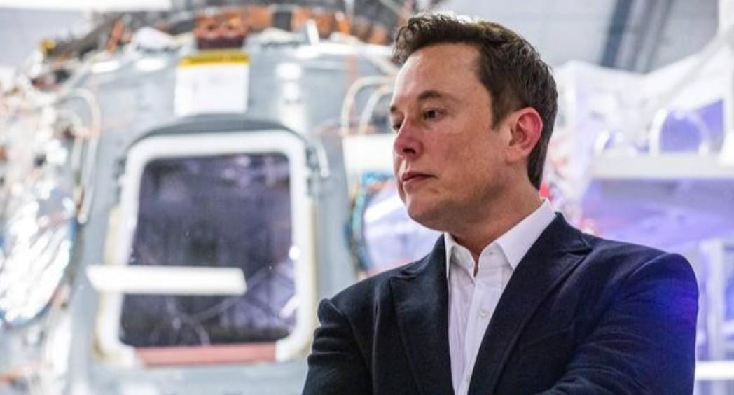 说实话，我以前真觉得马斯克是个神。造火箭、搞电车，还能把人送上火星。直到我看到一