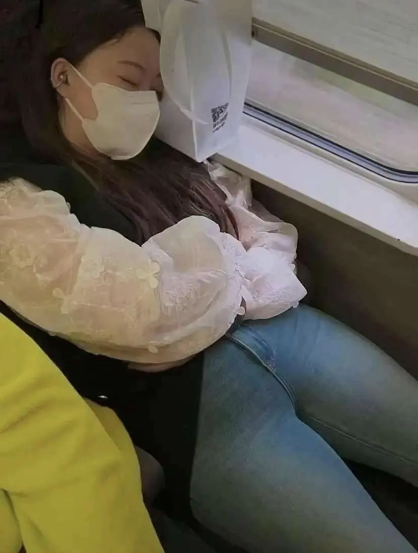 为啥有的女生上车就想睡觉？