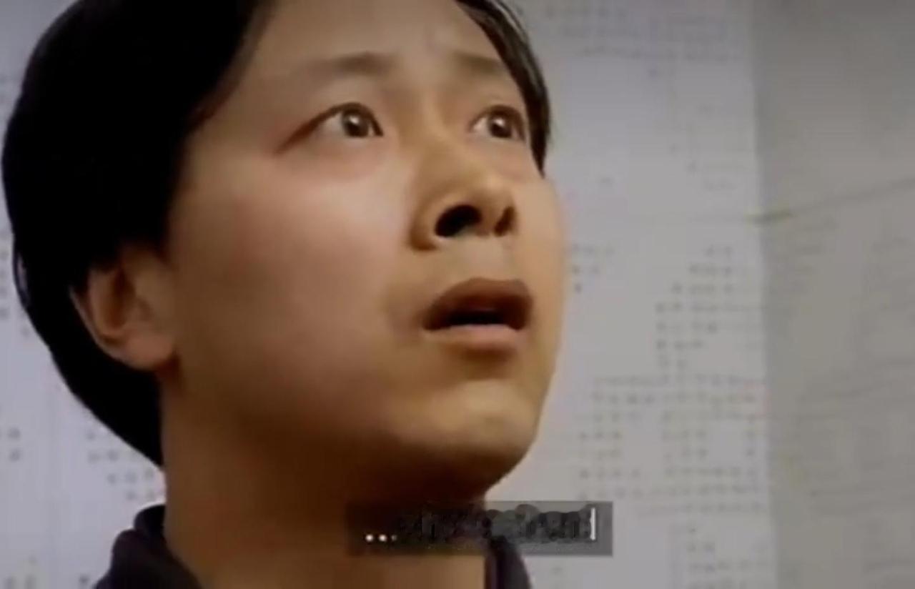 1997年，上海。一间审讯室，一个男人坐在镜头前。他叫陈正华，当时是南市区教