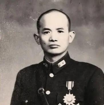 1949年华野抓到一个俘虏，钟期抓到一个俘虏，钟期光：原来是你啊！你就别去功德林