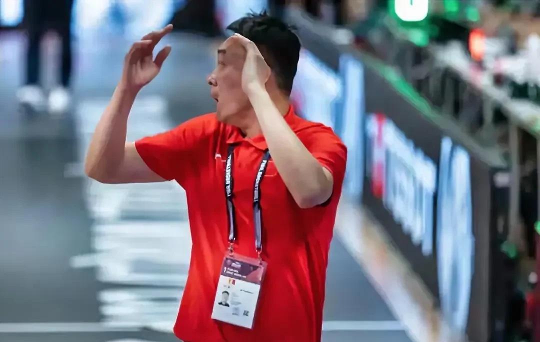 媒体人炮轰国青教练组！U19中国男篮82-99不敌斯洛文尼亚男篮，吞下小组赛三