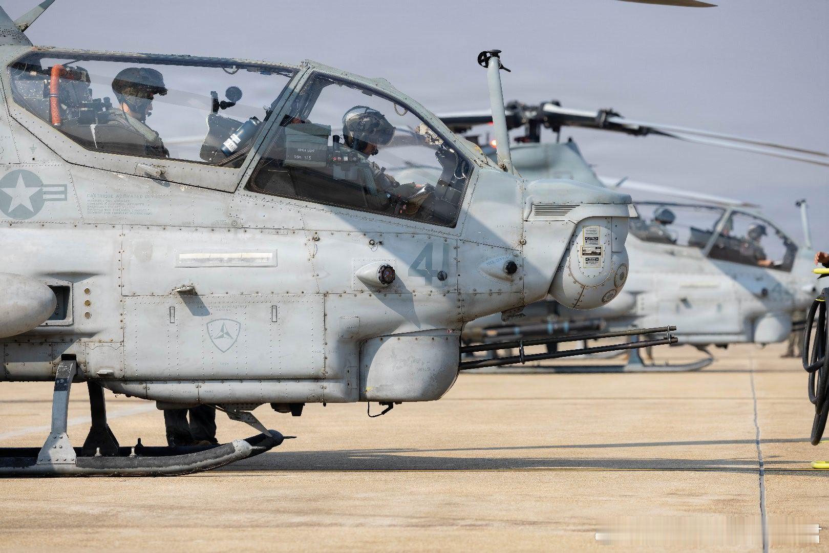 2026年4月2日，第369轻型攻击直升机中队在韩国Osan空军基地