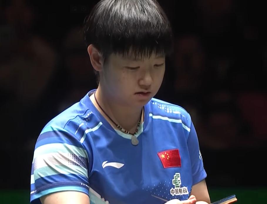 吓死我了！孙颖莎启动慢，开局失误比较多，德国老将米特兰姆4:2开局，不过