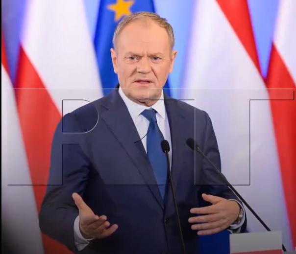 波兰政坛突然爆雷！总统直接撂挑子拒绝签署欧盟百亿防务资金相关法案，总理反手怒斥其