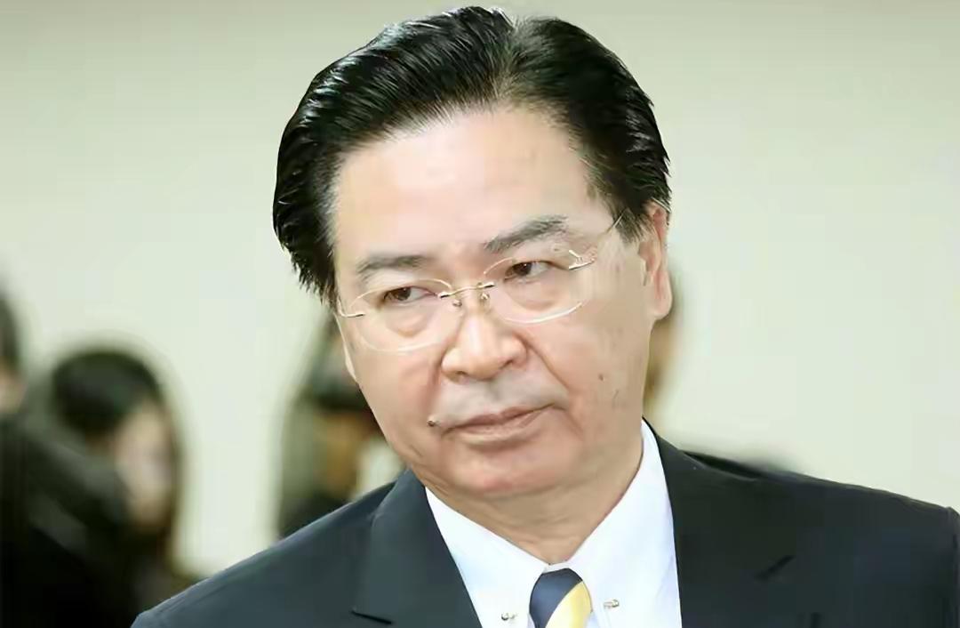 台湾安全会议秘书长吴钊燮昨晚（11月10日晚）叫嚣道：