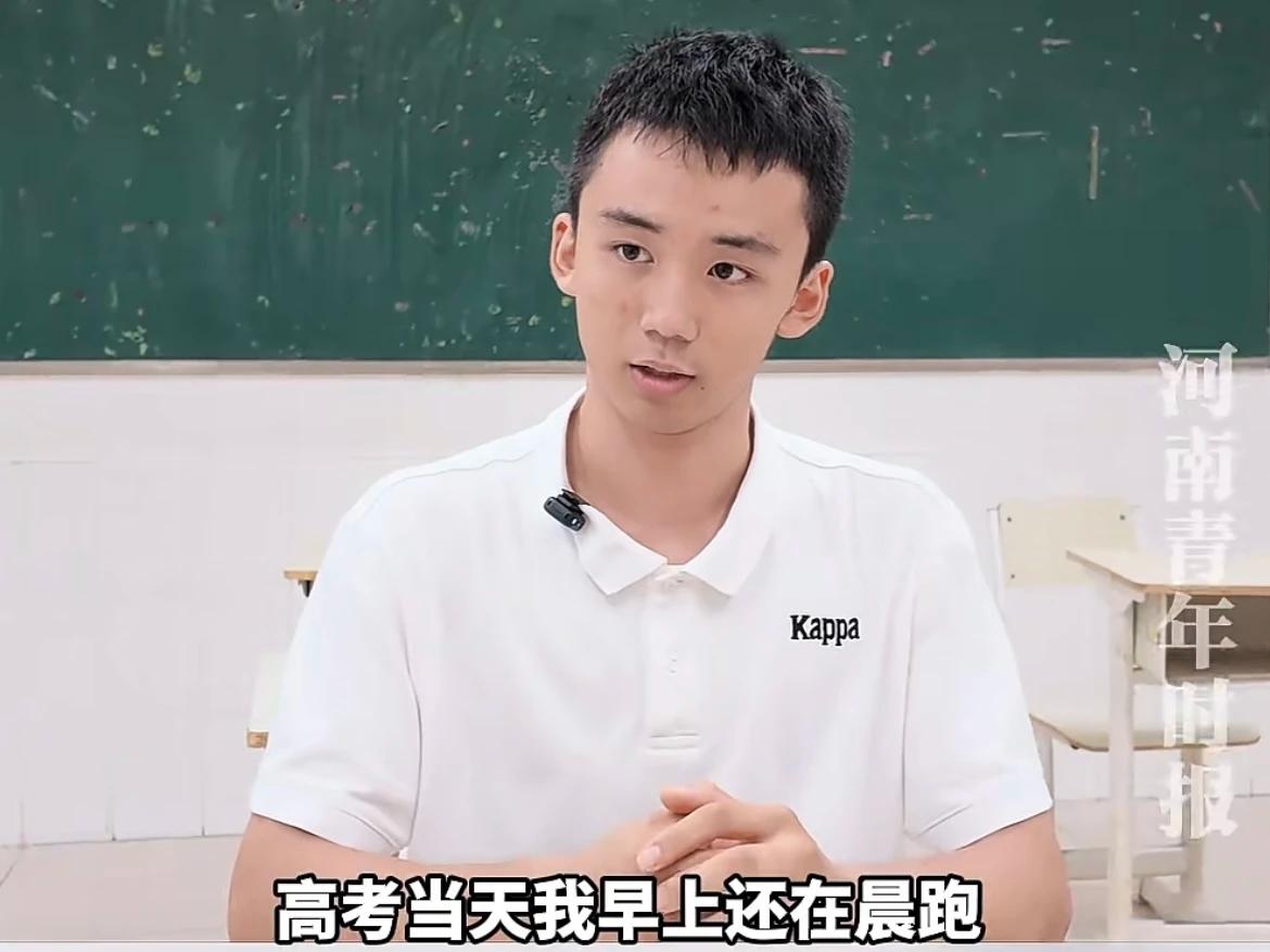 太励志了！郑州高考704分学霸，靠跑步跑出高分！从八九岁开始，父母带他每天