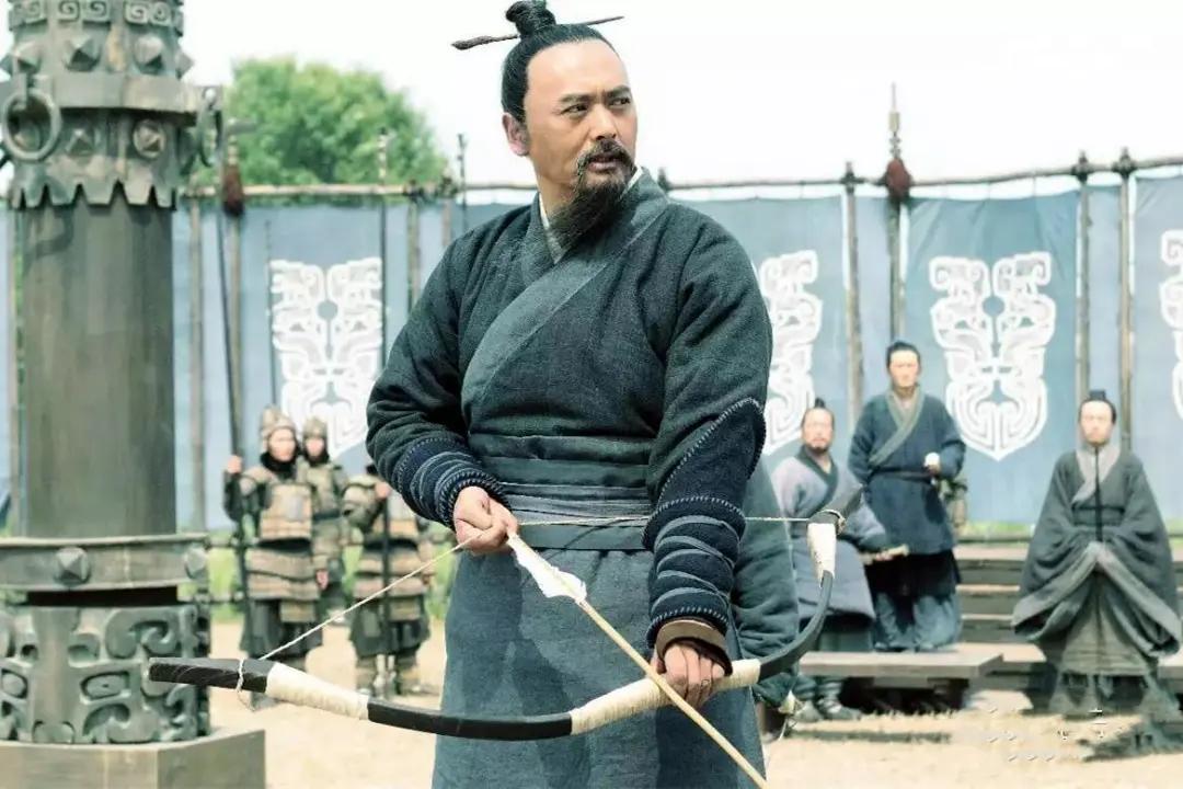 这有意思嘿2015年11月，南昌海昏侯墓考古现场传出惊人消息几块毫不起眼的