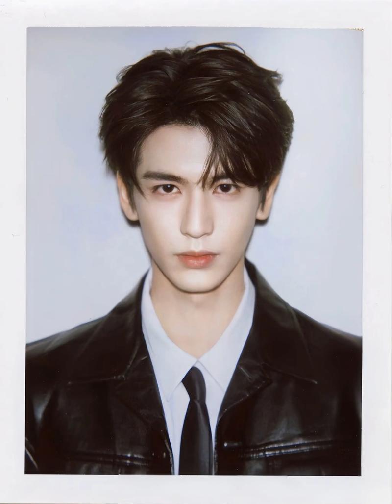 张凌赫登上江苏英语试卷！！