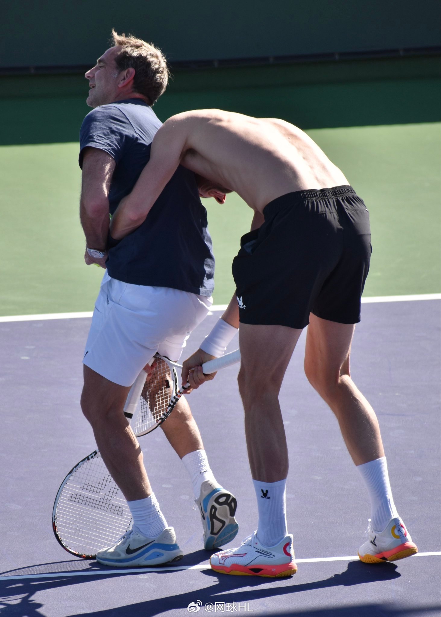 哈哈哈哈，这是在？网球talking大会