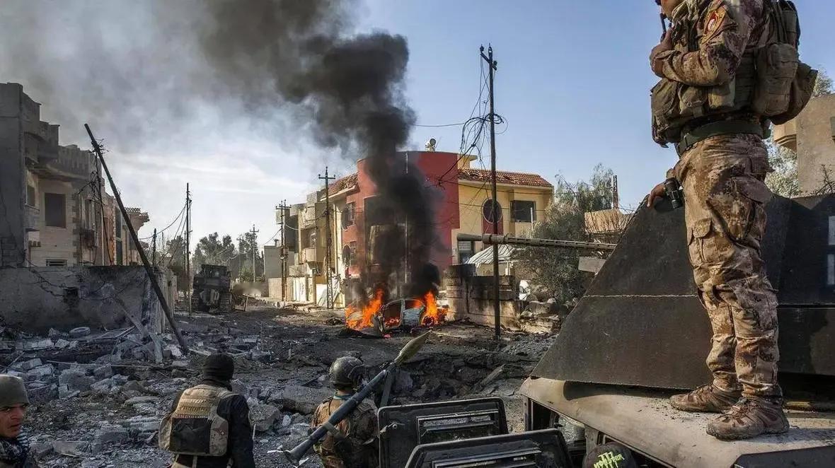 宣战！巴基斯坦大规模空袭，喀布尔等重要城市爆炸不断，冲突为啥一夜失控升级！新