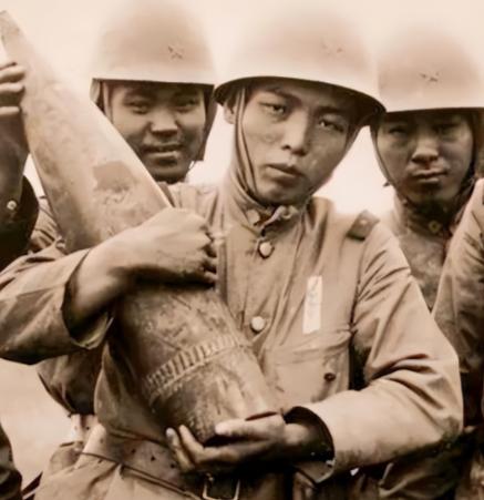 1943年，一日本兵不满上级的安排，竟一个人摸进深山，找到抗日游击队，开口就说：