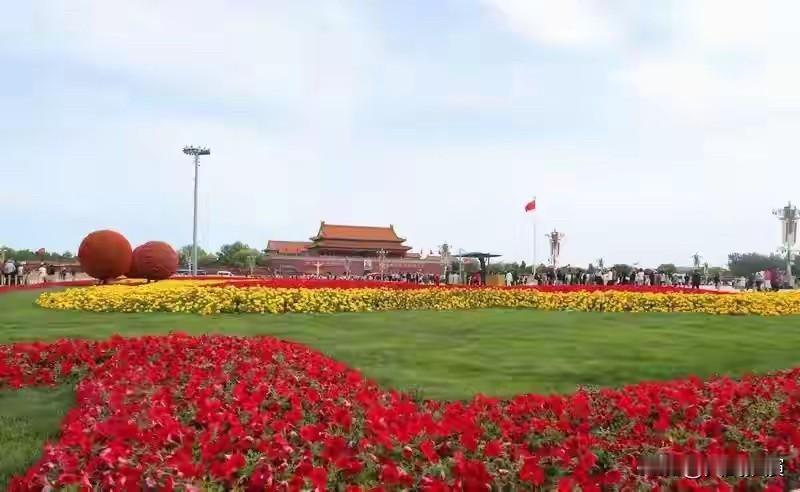 这回没骂中国，还给中国打了高分，美国人难得说了一次真话！美国盖洛普公司出了份