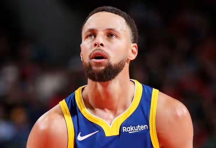 太强了！库里单场三分命中场数统计，妥妥的三分投手吧？（统计5记以上三分场数）常