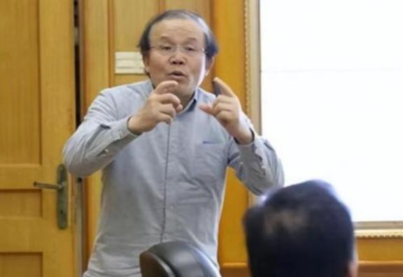 “日本731不对不存在，也没有侵华日军用华人做人体实验的事实，我们不能用民众情绪