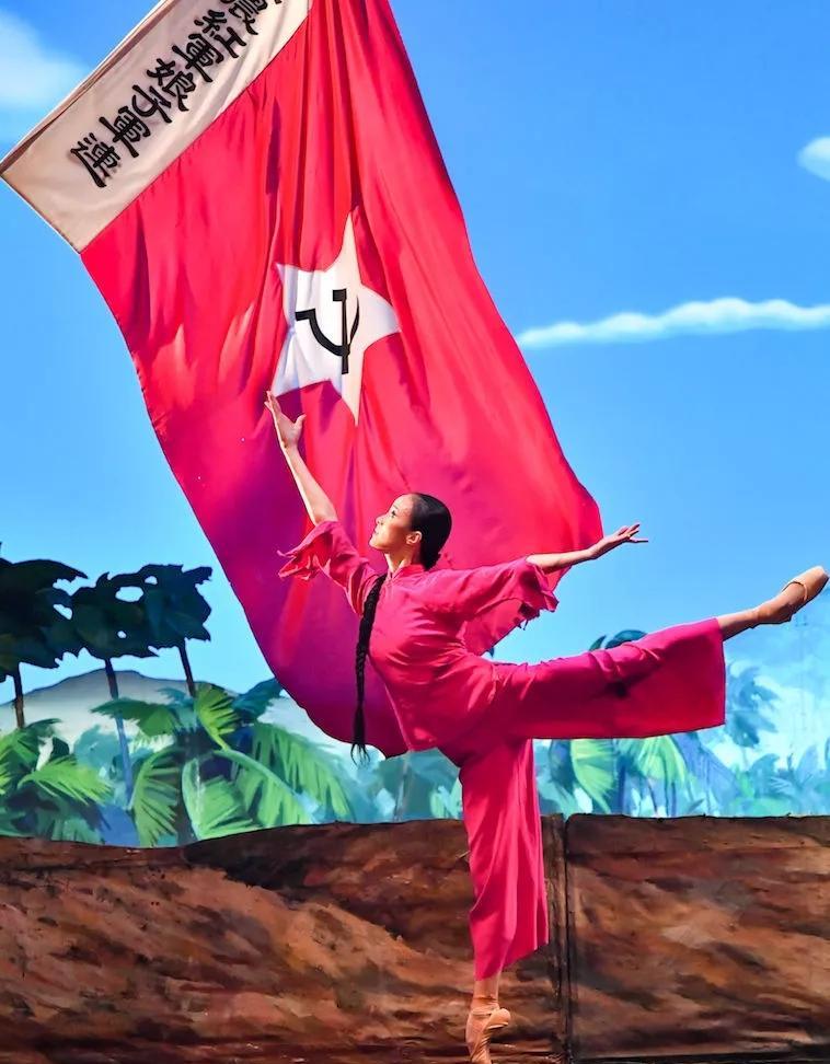 到底是什么人支持样板戏，又是什么人反对样板戏？其实对样板戏的评价，从深处反映了一