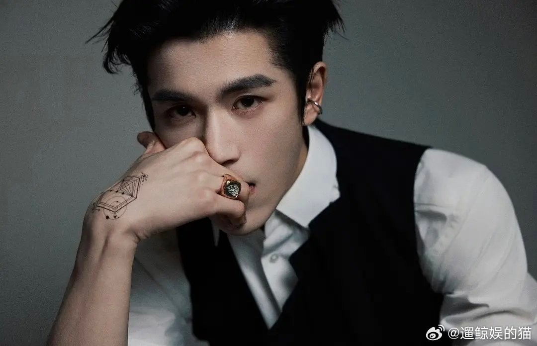 三张图就能让我想入非非，这就是饺田的魅力。。