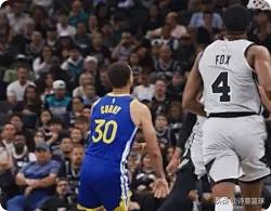 封神一罚定乾坤！37岁库里49分罚球准绝杀，勇士1分险胜马刺NBA杯焦点战