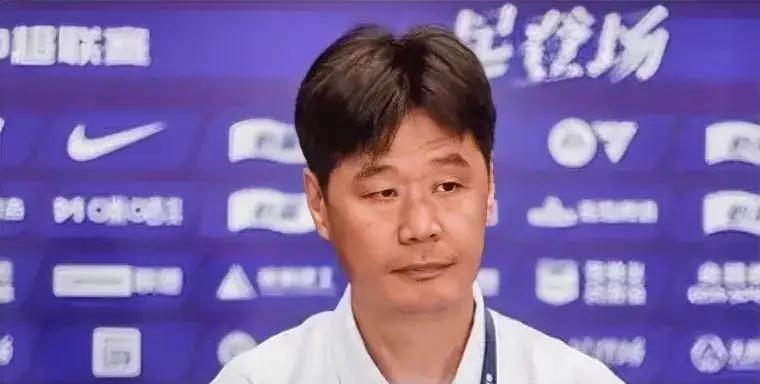 青岛海牛这表现配的上一个降级名额，亚泰是真拼，还以为青岛多打一人，补时亚泰上演绝
