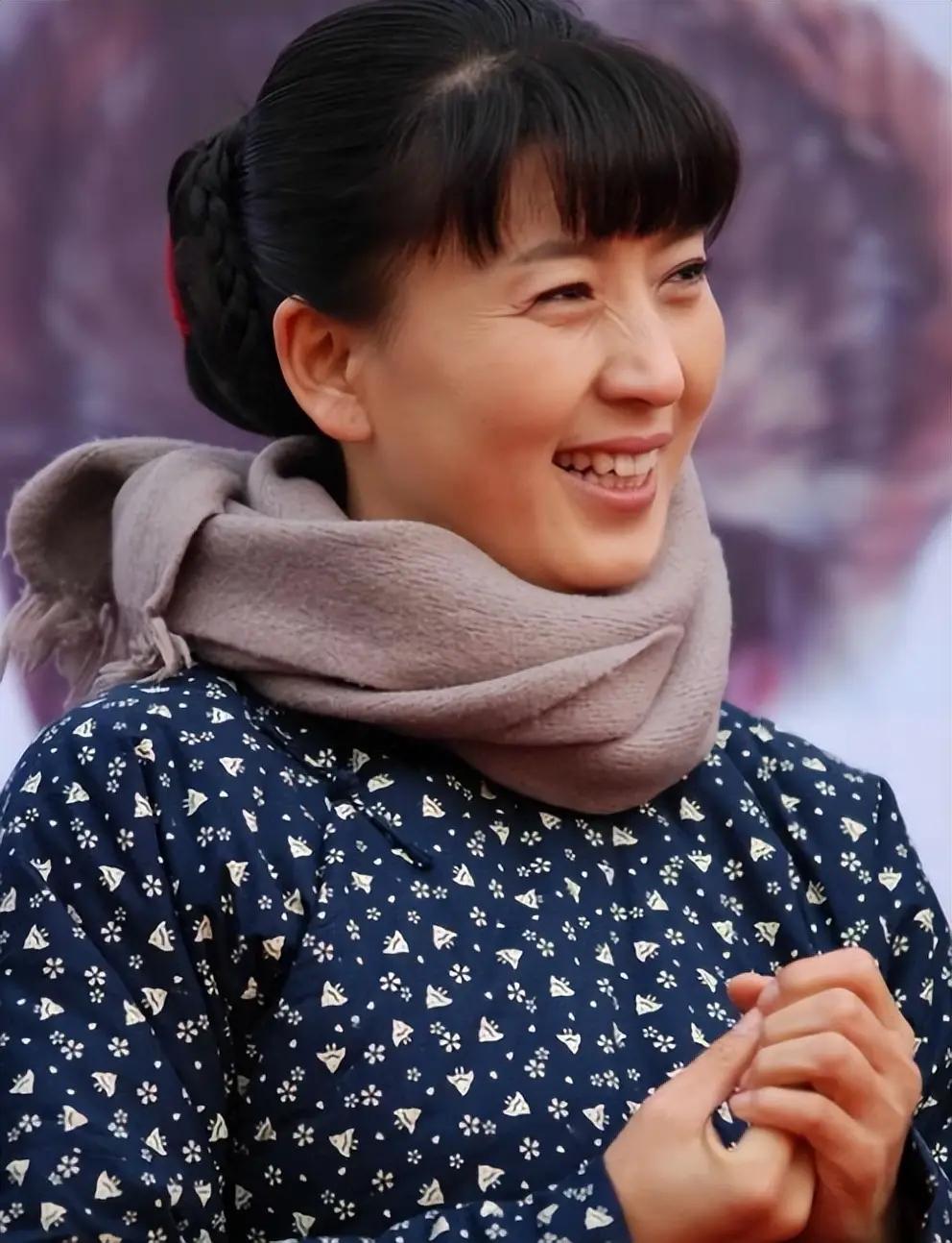 2016年，45岁的闫学晶发现自己意外怀孕，此时，女儿林傲雪28岁，儿子林傲霏2